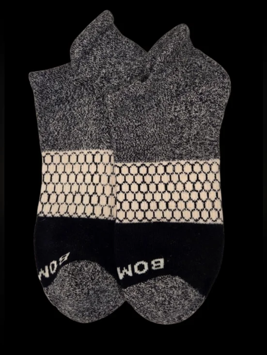 Bombas Ankle Socks 2 Pair BNWOT Medium Unisex Black/White Seamless Toe - Picture 2 of 6